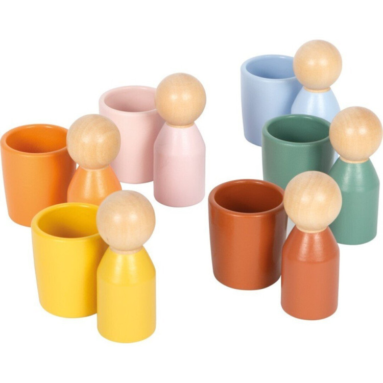 Cubilete y muñeco de madera